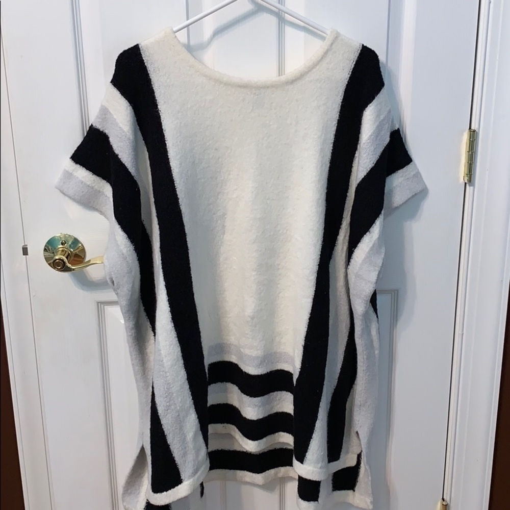 Poncho sweater